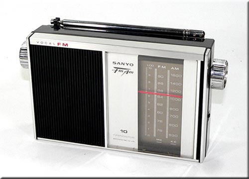 【レア完動品】SANYO サンヨー 三洋電機 10F-B37 FM/MW/SW トランジスタラジオ 送料無料 サンヨー ラジオ カセットレコーダー 1972年（昭和47年）