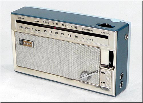 SANYO MODEL 6L-P4N LW/MW 2BAND RADIO