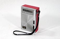 SANYO MODEL 7C-38 AM RADIO