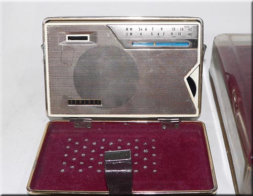 GENERAL MODEL 7GA 504 SW/MW 2BAND RADIO
