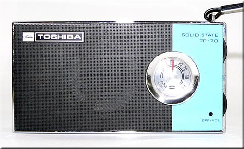 TOSHIBA MODEL 7P-70 AM RADIO