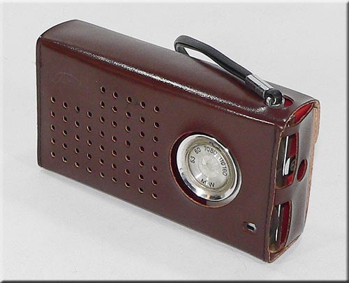 TOSHIBA MODEL 7P-70A AM RADIO