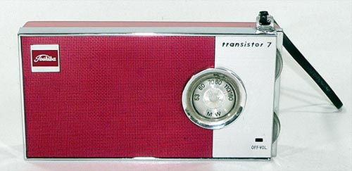 TOSHIBA MODEL 7P-70A AM RADIO