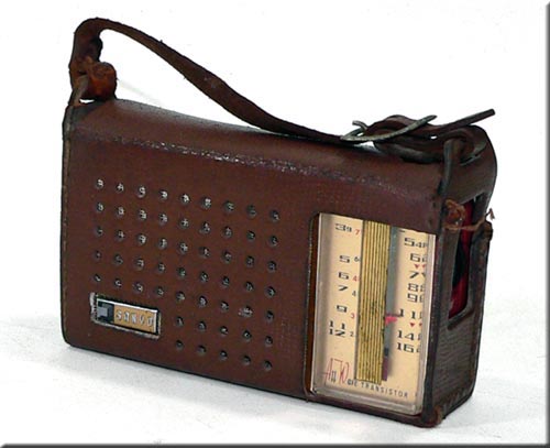 SANYO MODEL 7S-P5 MW/SW RADIO