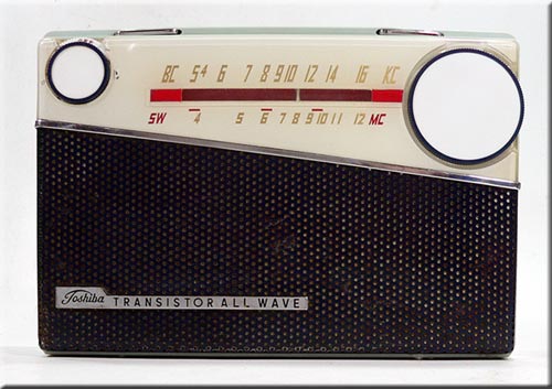 Toshiba MODEL 7TL-204S BC/SW 2BAND RADIO