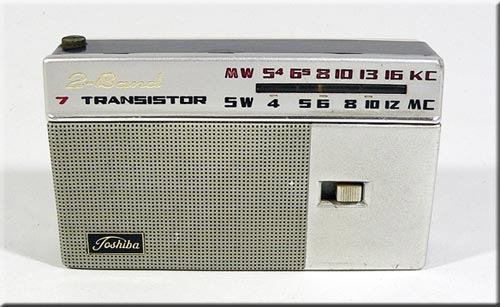 TOSHIBA MODEL 7TP-468S MW/SW 2BAND RADIO