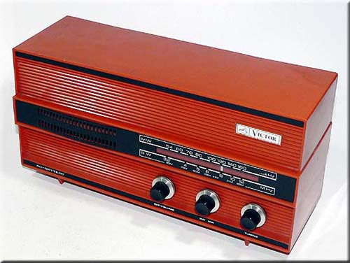 VICTOR MODEL 8H272V FM/AM 2BAND RADIO