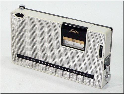 TOSHIBA MODEL 8M-210R MW/SW 2BAND RADIO