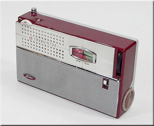 TOSHIBA MODEL 8TM-373S MW/SW 2BAND RADIO