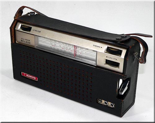 Vintage サンヨー パルサー RP5111S 携帯ラジオ Vintage サンヨー パルサー RP5111S 携帯ラジオ