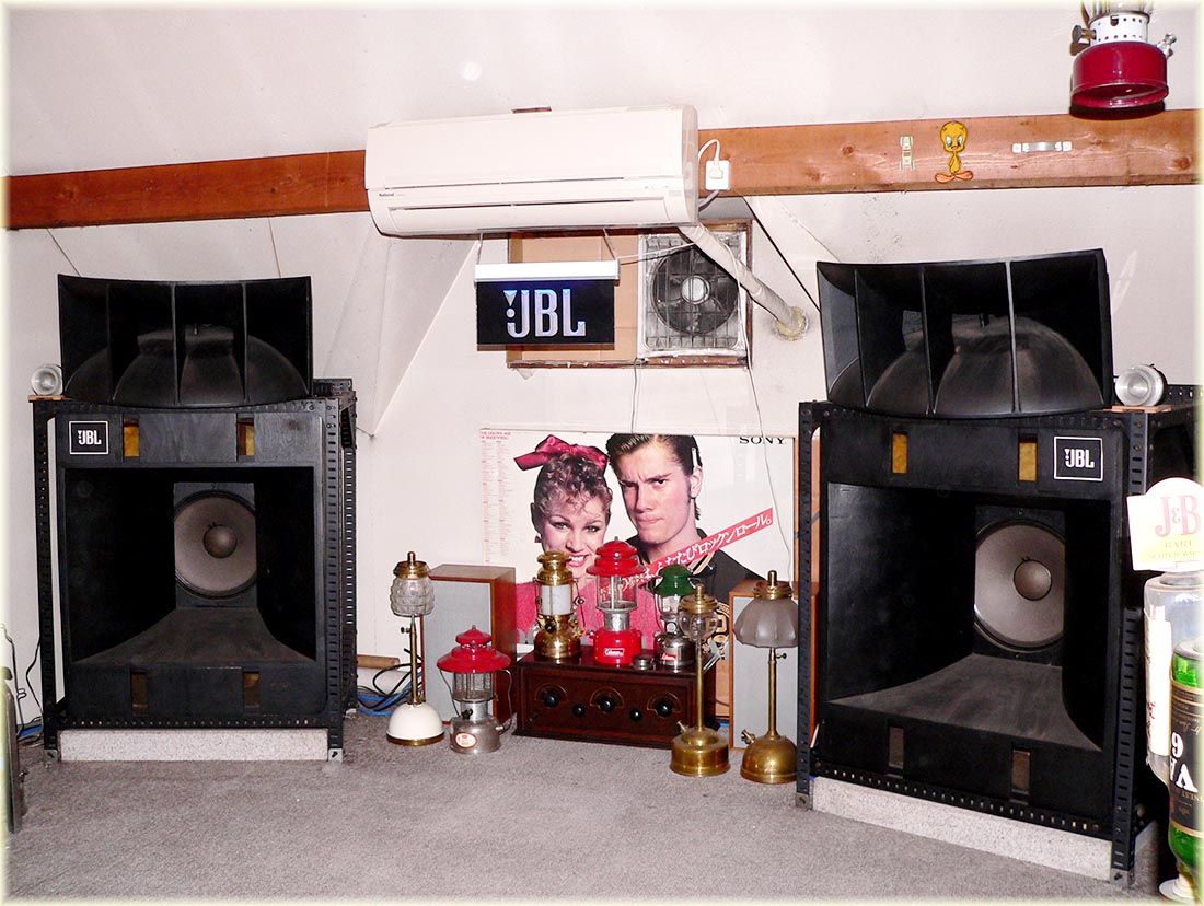 スピーカーシステム全景