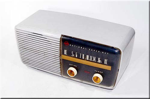 NATIONAL SUPER-HET MODEL CX-435 MW RADIO
