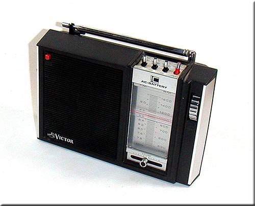VICTOR MODEL F-120 FM/AM 2BAND RADIO
