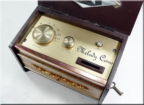 CROWN MODEL HT-430S AM RADIO