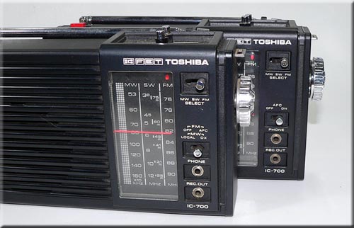 THOSHIBA MODEL IC-700 FM/SW/MW 3BAND RADIO