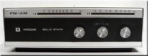 HITACHI MODEL:K-700 FM/AM 2BAND RADIO