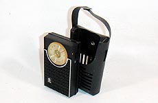 GE MODEL P-1710C AM RADIO