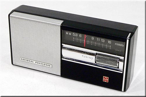 NATIONAL PANASONIC MODEL R-138 MW RADIO