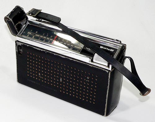 National World boy GO(MODEL RF-670)FM/AM 2BAND RADIO 