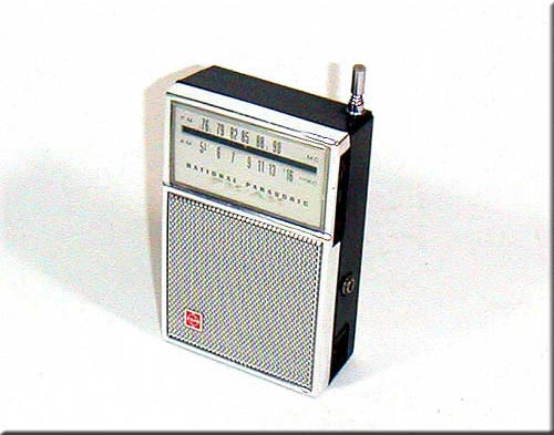 NATIONAL PANASONIC MODEL RF-810 FM/AM 2BAND RADIO