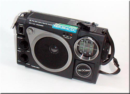 TOSHIBA TRY X 1500(RP-1500F) FM/SW/MW 3BAND