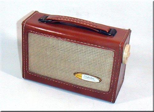 Silvertone 600 AM RADIO