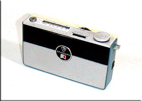 STANDARD MODEL SR-F910 MW/SW 2BAND RADIO