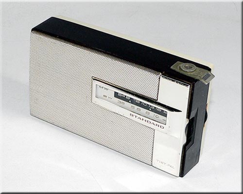 STANDARD TRANSISTOR 7 MODEL SR-G900 MW/SW 2BAND RADIO