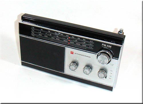 STANDARD MODEL SR-M809FJ FM/SW/MW 3BAND RADIO