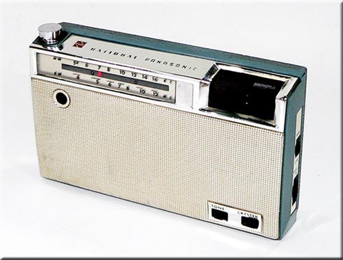 NATIONAL PANASONIC MODEL T-801D SW/MW 2BAND RADIO