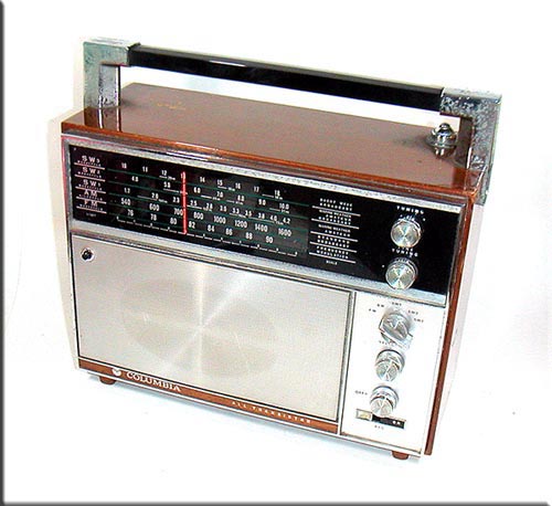 COLUMBIA MODEL TF-63 FM/AM/SW1-SW3 5BAND RADIO