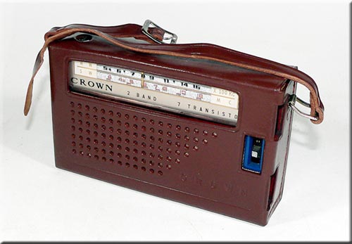 CROWN MODEL TR-702 MW/SW 2BAND RADIO