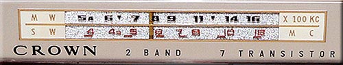 CROWN MODEL TR-702 MW/SW 2BAND RADIO