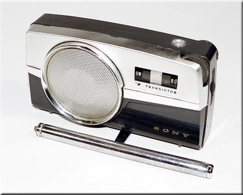SONY MODEL TR-725 BC/SW 2BAND RADIO
