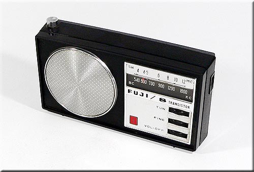 FUJI MODEL TRS-853 BC/SW 2BAND RADIO