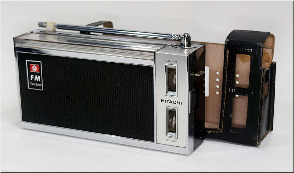 HITACHI MODEL KH-980 FM/AM 2BAND RADIO