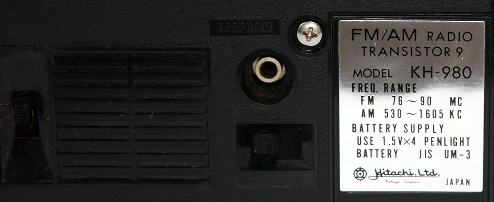 HITACHI MODEL KH-980 FM/AM 2BAND RADIO