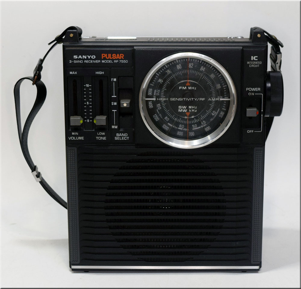 SANYO MODEL RP 7550 RADIO 3BAND RADIO