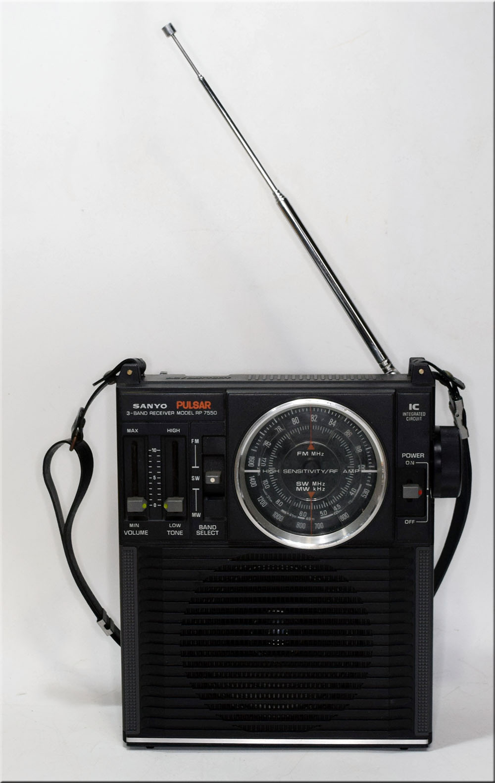SANYO MODEL RP 7550 RADIO 3BAND RADIO