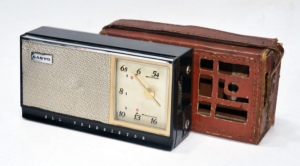 SANYO MODEL 6C-18AR AM RADIO