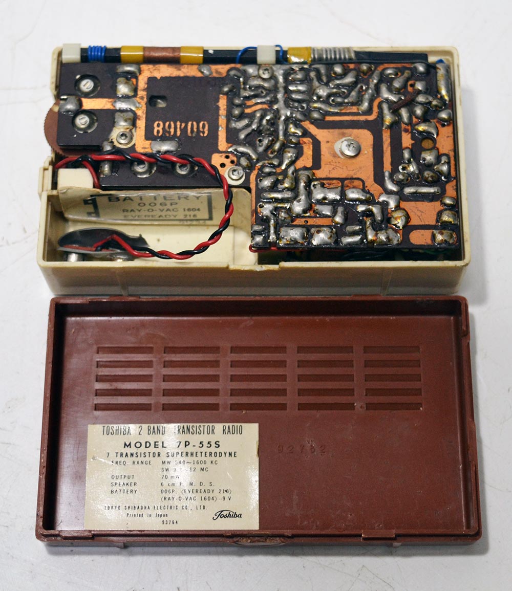 Toshiba MODEL 7P-55S MW/SW 2BAND RADIO