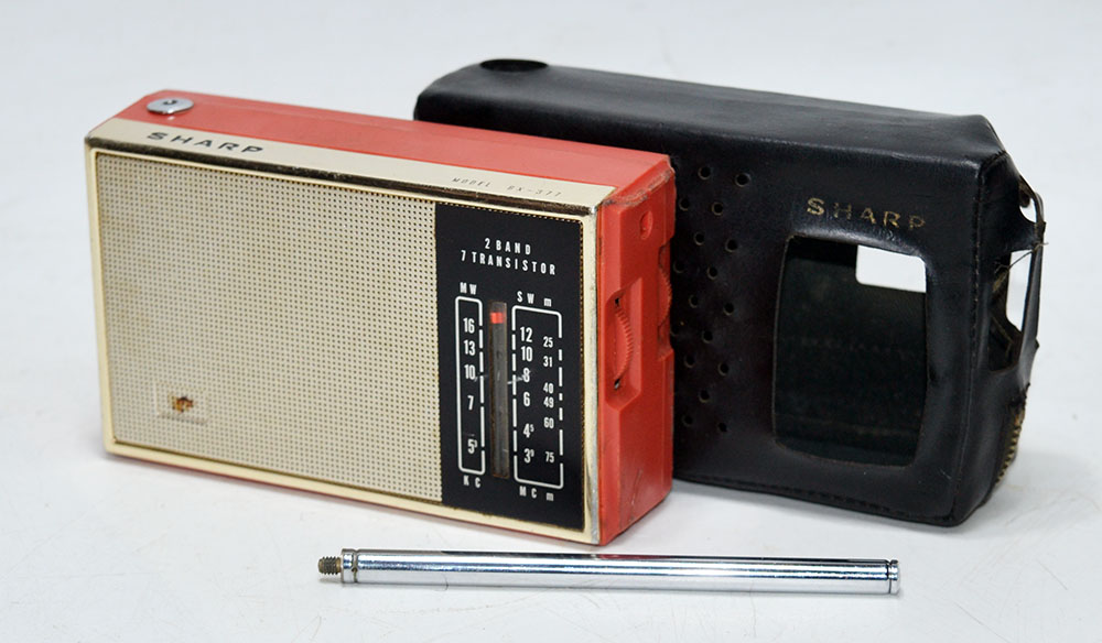 SHARP MODEL BX-377 MW/SW 2BAND RADIO