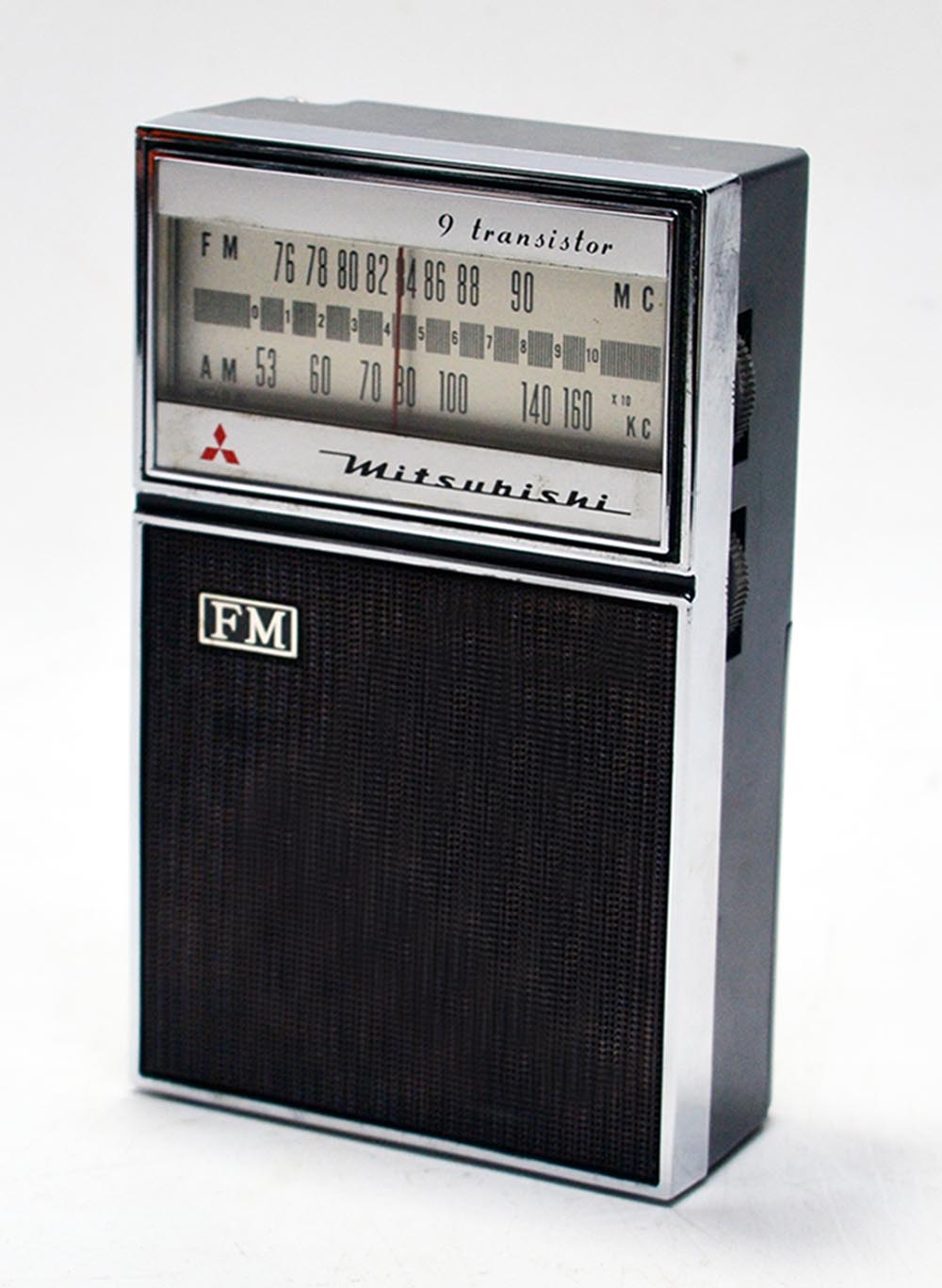 MITSUBISHI MODEL FX-707 FM/AM 2BAND RADIO