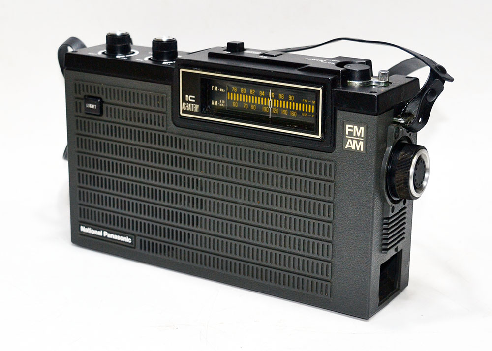 National Panasonic RF-655 AM/FM �QBAND RADIO