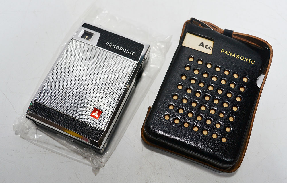 PANASONIC MODEL T-601 AM RADIO