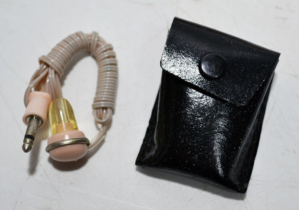 PANASONIC MODEL T-601 AM RADIO