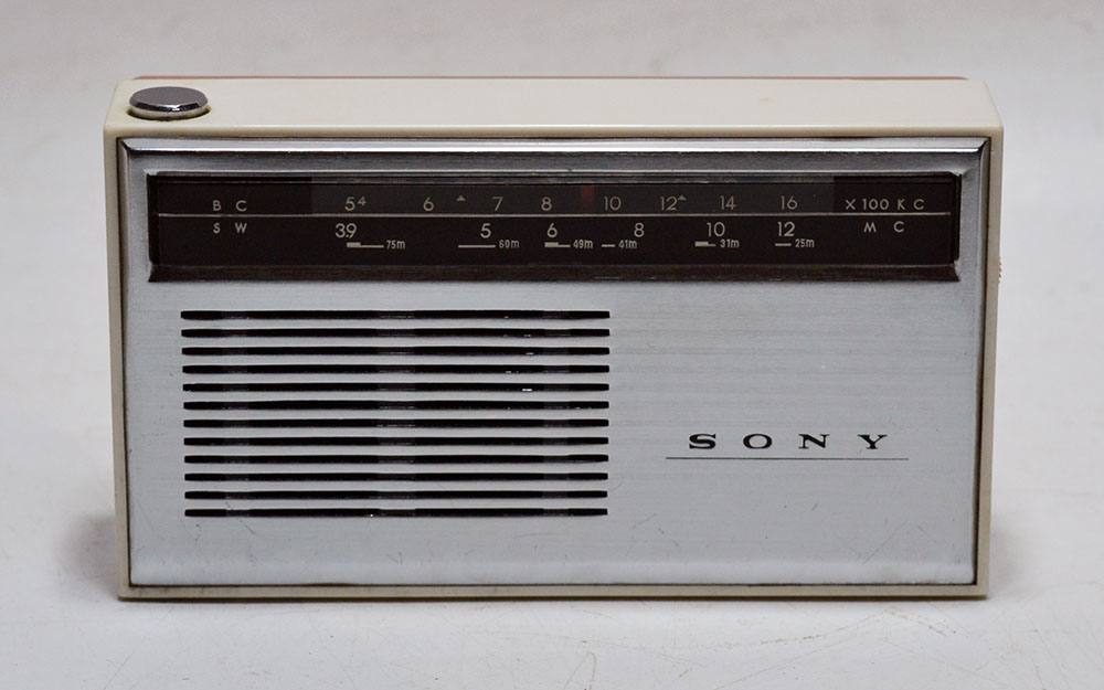 SONY MODEL TR-729 BC/SW 2BAND RADIO