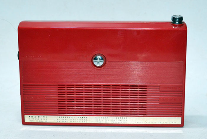 SANYO MODEL 8S-P14 MW/SW 2BAND RADIO 