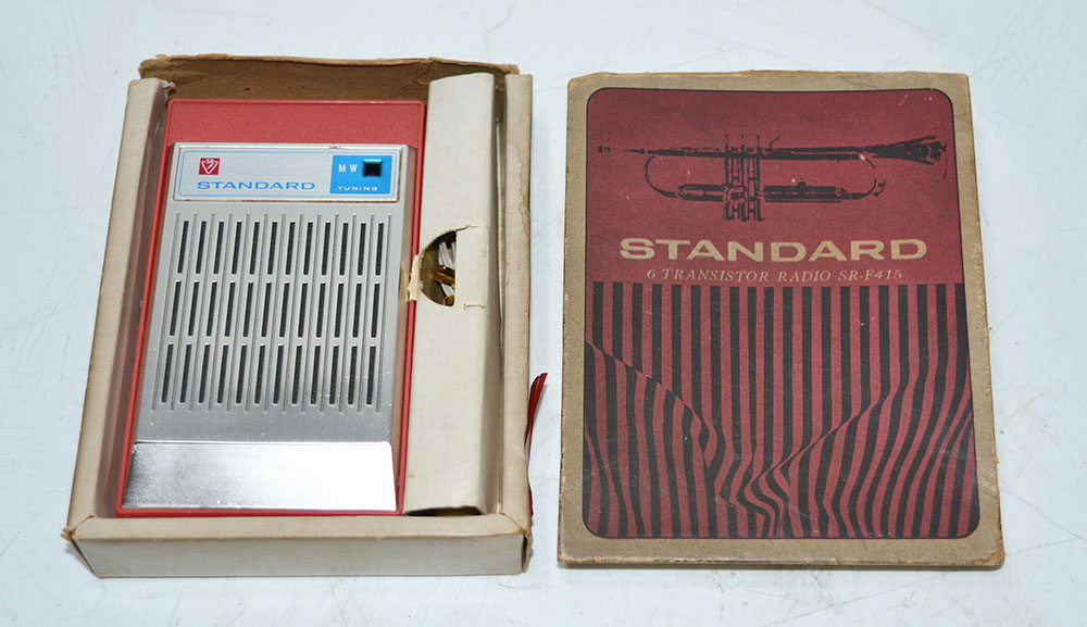 STANDARD SR-F415 AM RADIO